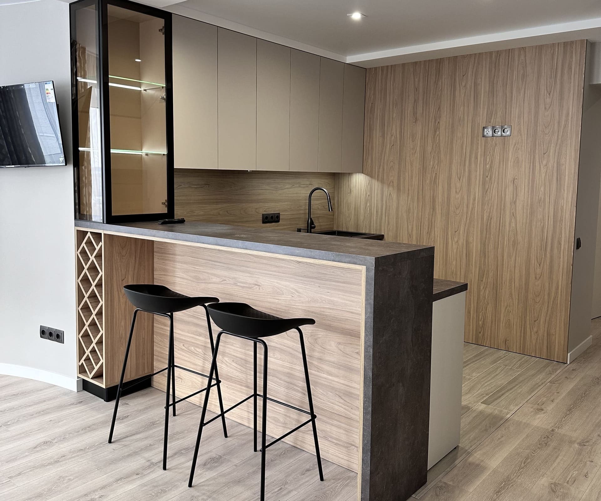 Modern Kitchen Slide 3